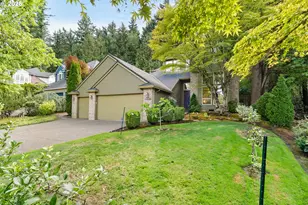 12428 SW 55th Pl, Portland, OR 97219 - Photo 1