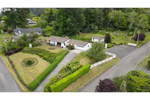 1338 D St, Coos Bay, OR 97420 - Photo 1