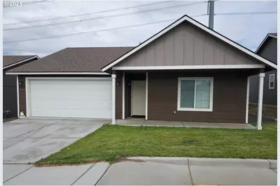 2925 Blue Jay St, Umatilla, OR 97882 - Photo 1