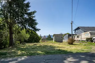 403 Evergreen Ave, Garibaldi, OR 97118 - Photo 1