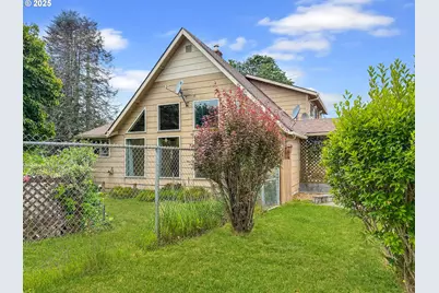55 Irving St, Cathlamet, WA 98612 - Photo 1