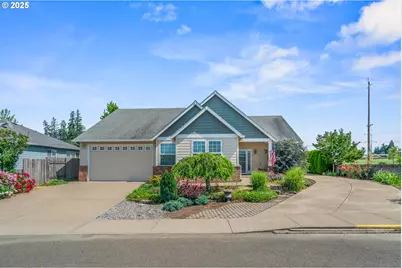 301 Chinook St, Molalla, OR 97038 - Photo 1