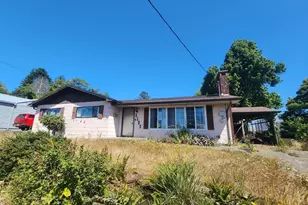 2160 Lombard St, North Bend, OR 97459 - Photo 1