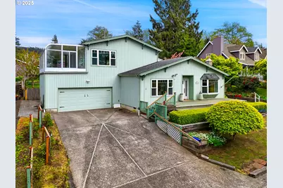 343 Hemlock St, Seaside, OR 97138 - Photo 1