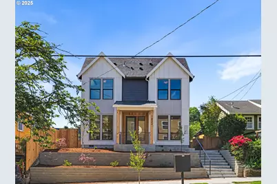 1220 SE Center St #2, Portland, OR 97202 - Photo 1