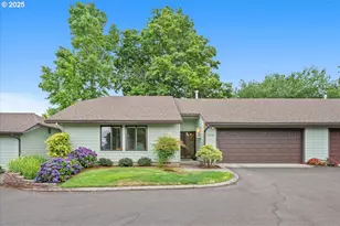 4220 NE 125th Pl, Portland, OR 97230 - Photo 1