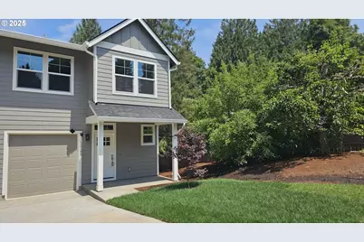 12145 SE Knapp Ln, Portland, OR 97266 - Photo 1