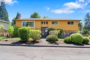 18345 Chris Ct, Gladstone, OR 97027 - Photo 1