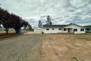1858 Old Town Loop Rd, Oakland, OR 97462 - Photo 1