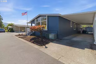 318 Peacock Ln, Kelso, WA 98626 - Photo 1