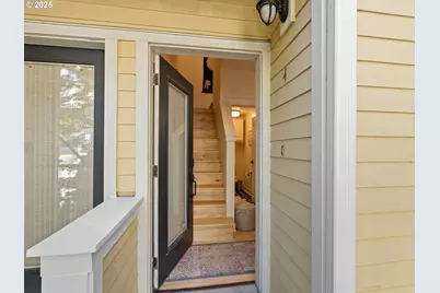 2372 NW Glisan St #4, Portland, OR 97210 - Photo 1