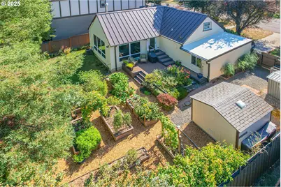 3105 SW Idaho St, Portland, OR 97239 - Photo 1