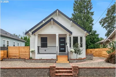 7216 N Ivanhoe St, Portland, OR 97203 - Photo 1