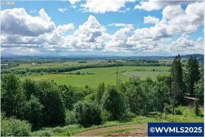 7685 Dovich Ln SE, Salem, OR 97317 - Photo 1