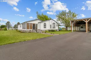 32225 Bush Garden Dr, Harrisburg, OR 97446 - Photo 1