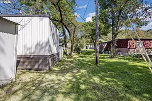 101 Athena Ln, Roseburg, OR 97470 - Photo 33