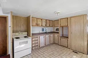 101 Athena Ln, Roseburg, OR 97470 - Photo 7