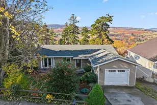 522 W 22nd St, The Dalles, OR 97058 - Photo 1