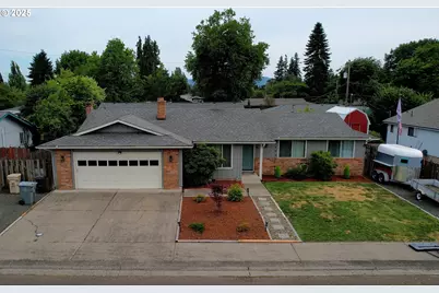 762 Randall Dr, Lebanon, OR 97355 - Photo 1