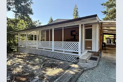 711 Plin St, Myrtle Creek, OR 97457 - Photo 1