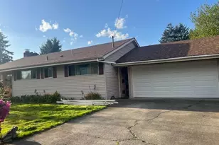 13727 SE Raymond St, Portland, OR 97236 - Photo 1