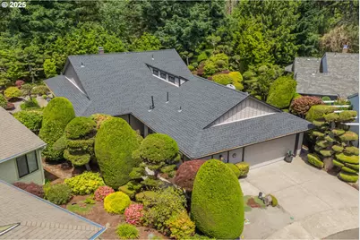 2423 NE 153rd Pl, Portland, OR 97230 - Photo 1