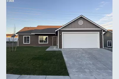 2878 Curlew St, Umatilla, OR 97882 - Photo 1