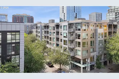 1125 NW 9th Ave #427, Portland, OR 97209 - Photo 1