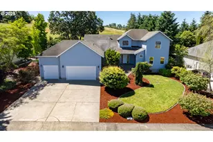 195 Palomino Ave, Roseburg, OR 97471 - Photo 1