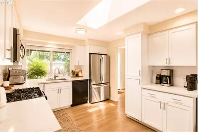 20798 SW Rosa Dr, Beaverton, OR 97078 - Photo 11