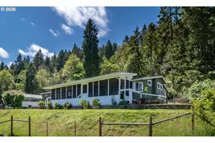 562 Valley Rd, Roseburg, OR 97471 - Photo 1