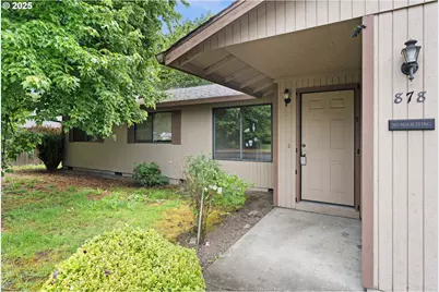 878 NE Thomas Ct, Hillsboro, OR 97124 - Photo 1