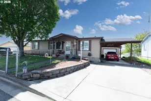 310 Monte Dr, Roseburg, OR 97471 - Photo 1