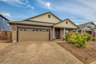 2469 Dorsey Dr, Hubbard, OR 97032 - Photo 1