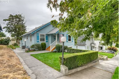 318 NW 5th St, Pendleton, OR 97801 - Photo 1