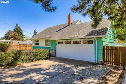 2204 SE 117th Ave, Portland, OR 97216 - Photo 1