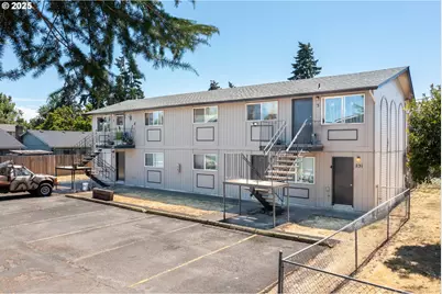 231 S 40th St, Springfield, OR 97478 - Photo 1