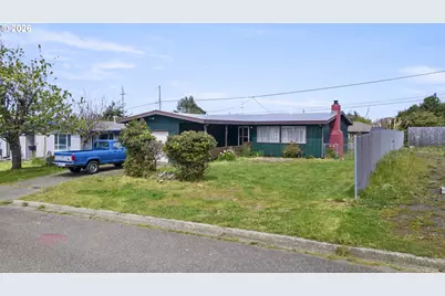 1060 Garfield Ave, Coos Bay, OR 97420 - Photo 1