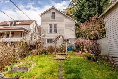 228 Monroe St, Oregon City, OR 97045 - Photo 1