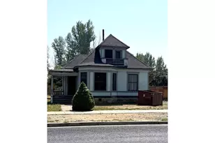 1326 Dewey Ave, Baker City, OR 97814 - Photo 1