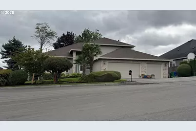 2180 SW Royal Pl, Gresham, OR 97080 - Photo 1