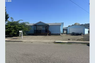 328 S State St, Sutherlin, OR 97479 - Photo 1