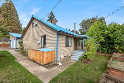 1845 SW Taylors Ferry Rd, Portland, OR 97219 - Photo 1