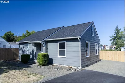 137 NE Flagg St, Roseburg, OR 97470 - Photo 1