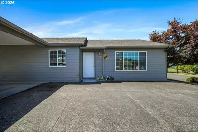 2523 E Main St, Cottage Grove, OR 97424 - Photo 1