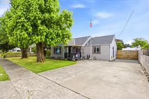 924 7th Ave, Sweet Home, OR 97386 - Photo 1