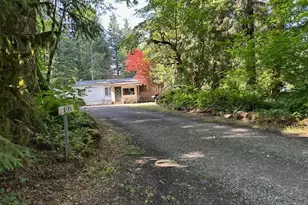 20671 SE Greenleaf Dr, Sandy, OR 97055 - Photo 1