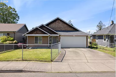 439 N Broadway St, Estacada, OR 97023 - Photo 1