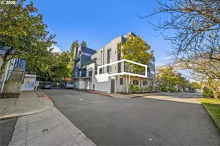 614 S Nevada St, Portland, OR 97219 - Photo 1