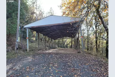 781 Plin St, Myrtle Creek, OR 97457 - Photo 1